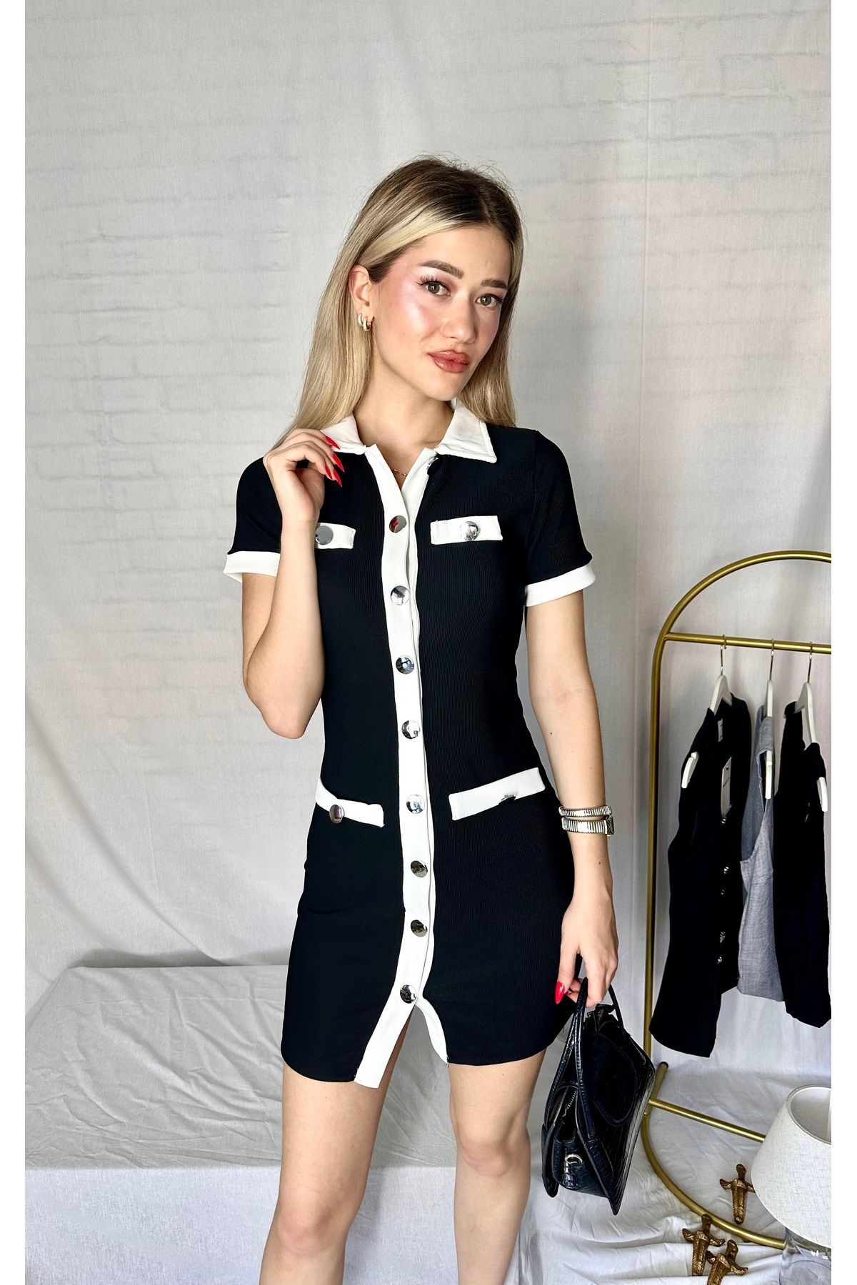 Siyah Mini Yakalı Elbise