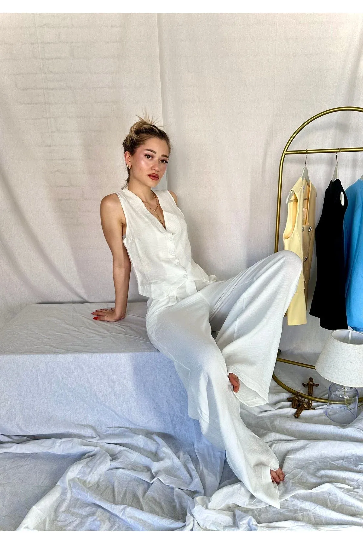 Beyaz Yelek Palazzo Pantolon Takımı