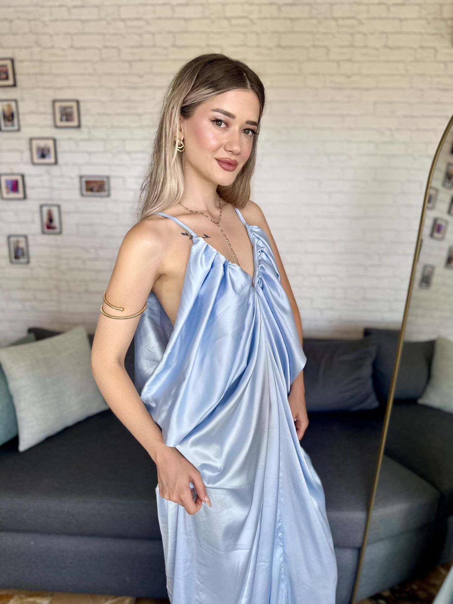 Bebe Mavisi Saten Uzun Elbise